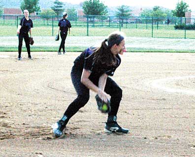 Final three county fastpitch softball teams are eliminated in regional ...